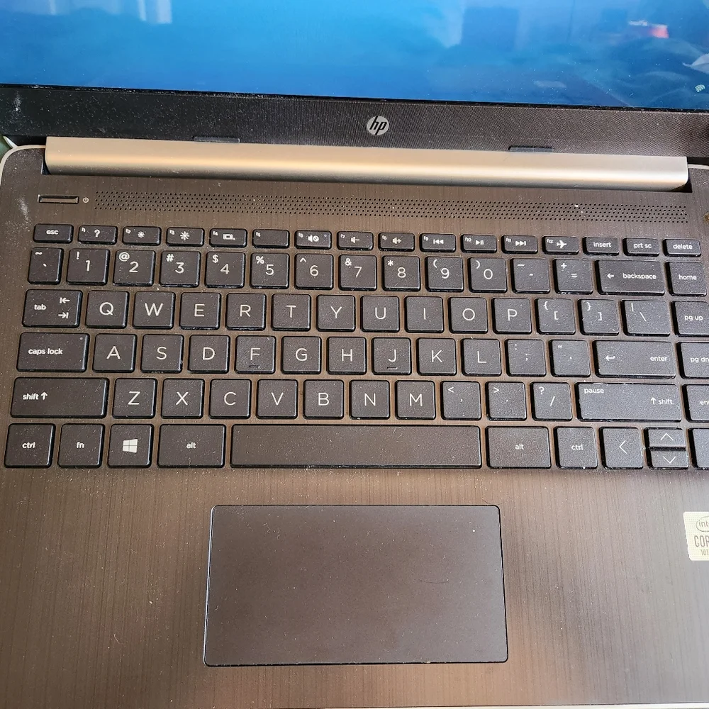 HP Desktop Laptop-last chance going out of business